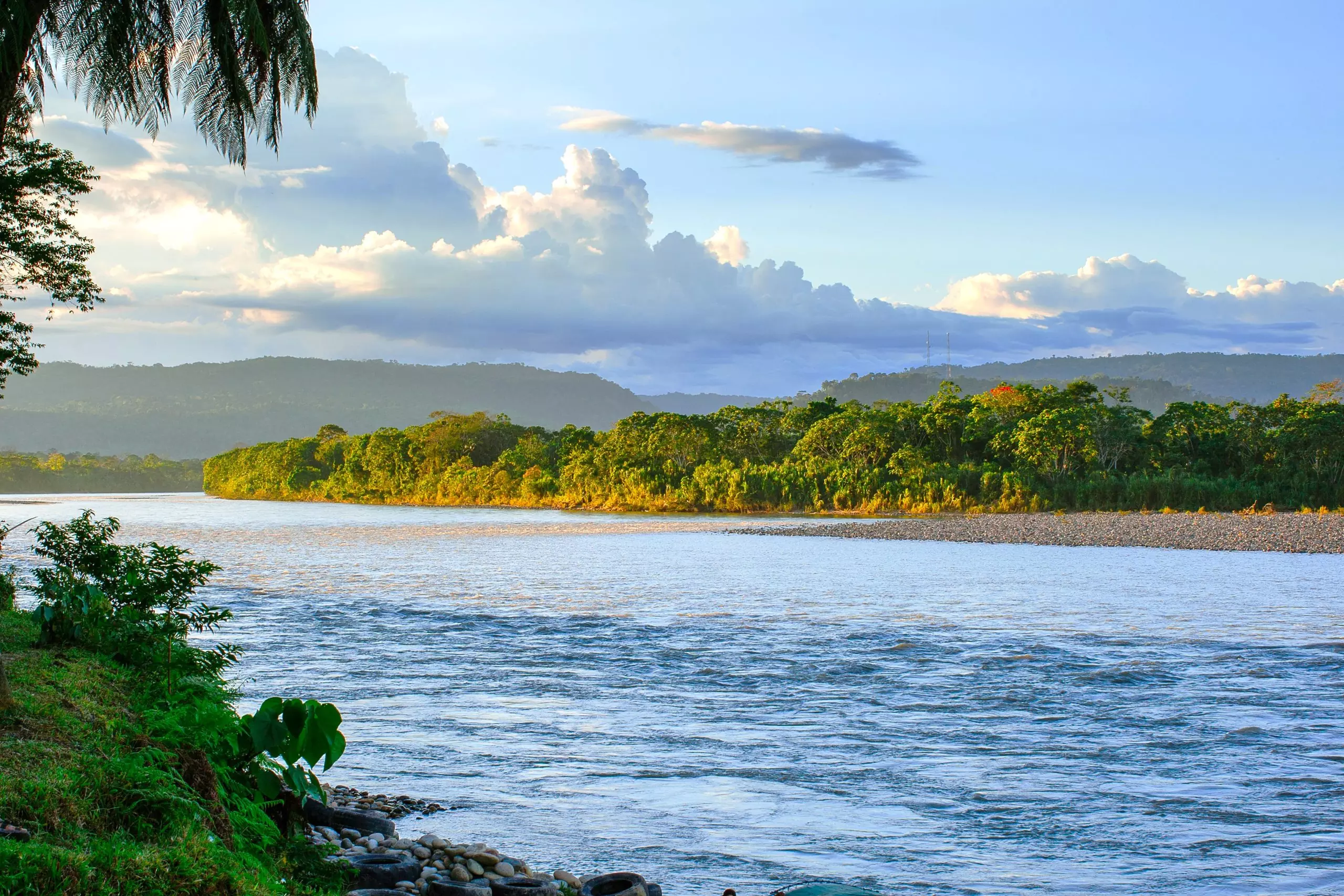 L'ECUADOR RESTITUISCE LE TERRE AI POPOLI INDIGENI