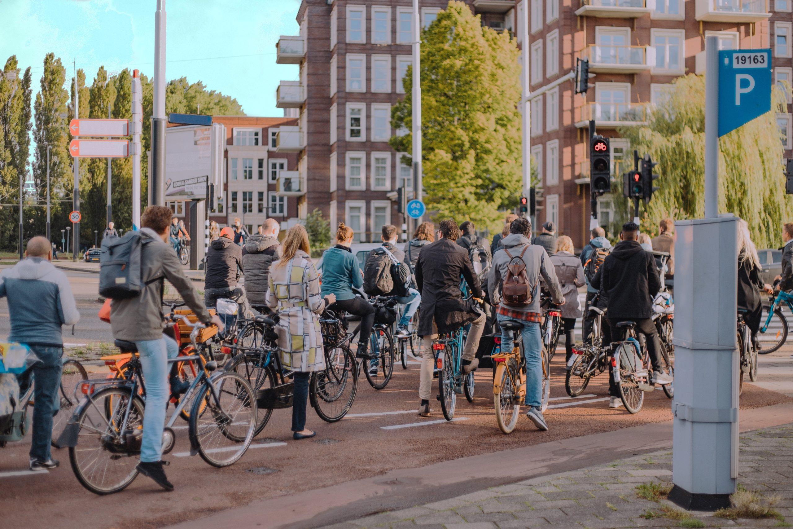 LA CITTÀ CHE HA CAMBIATO IL TRAFFICO: PIÙ BICI CHE AUTO