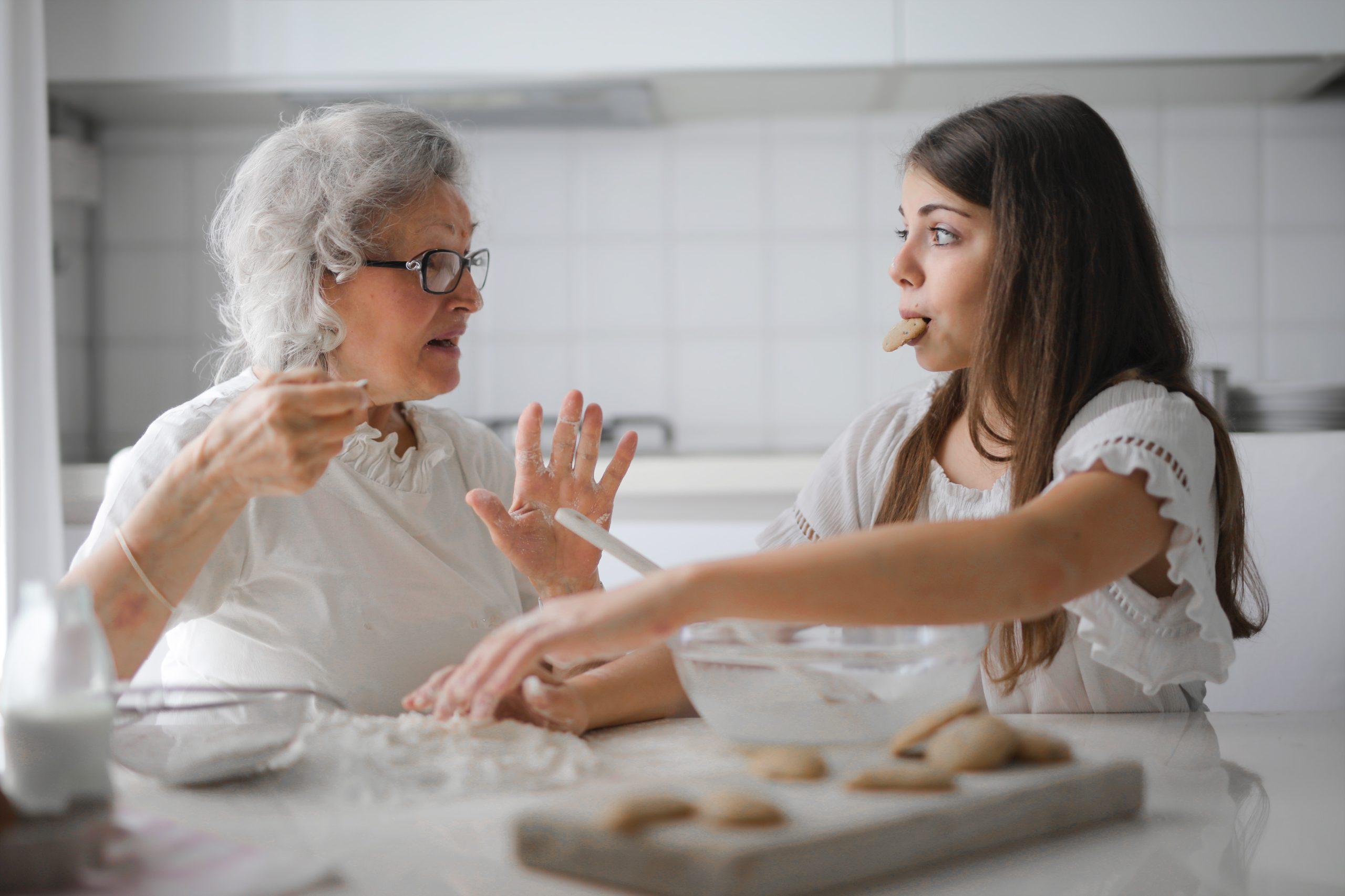 A CASA CON I NONNI: L'AFFITTO DIVENTA COLLABORAZIONE