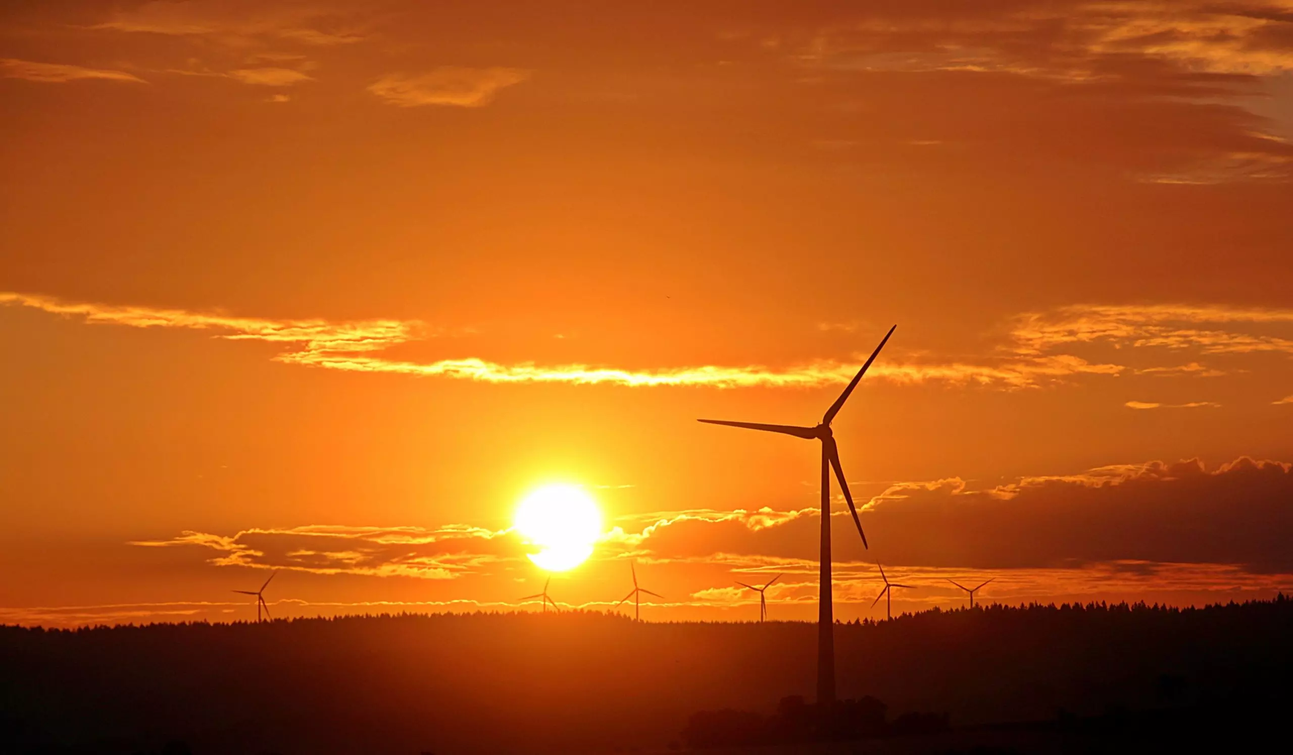 SOLE E VENTO RAGGIUNGONO IL 12% DELL'ENERGIA GLOBALE