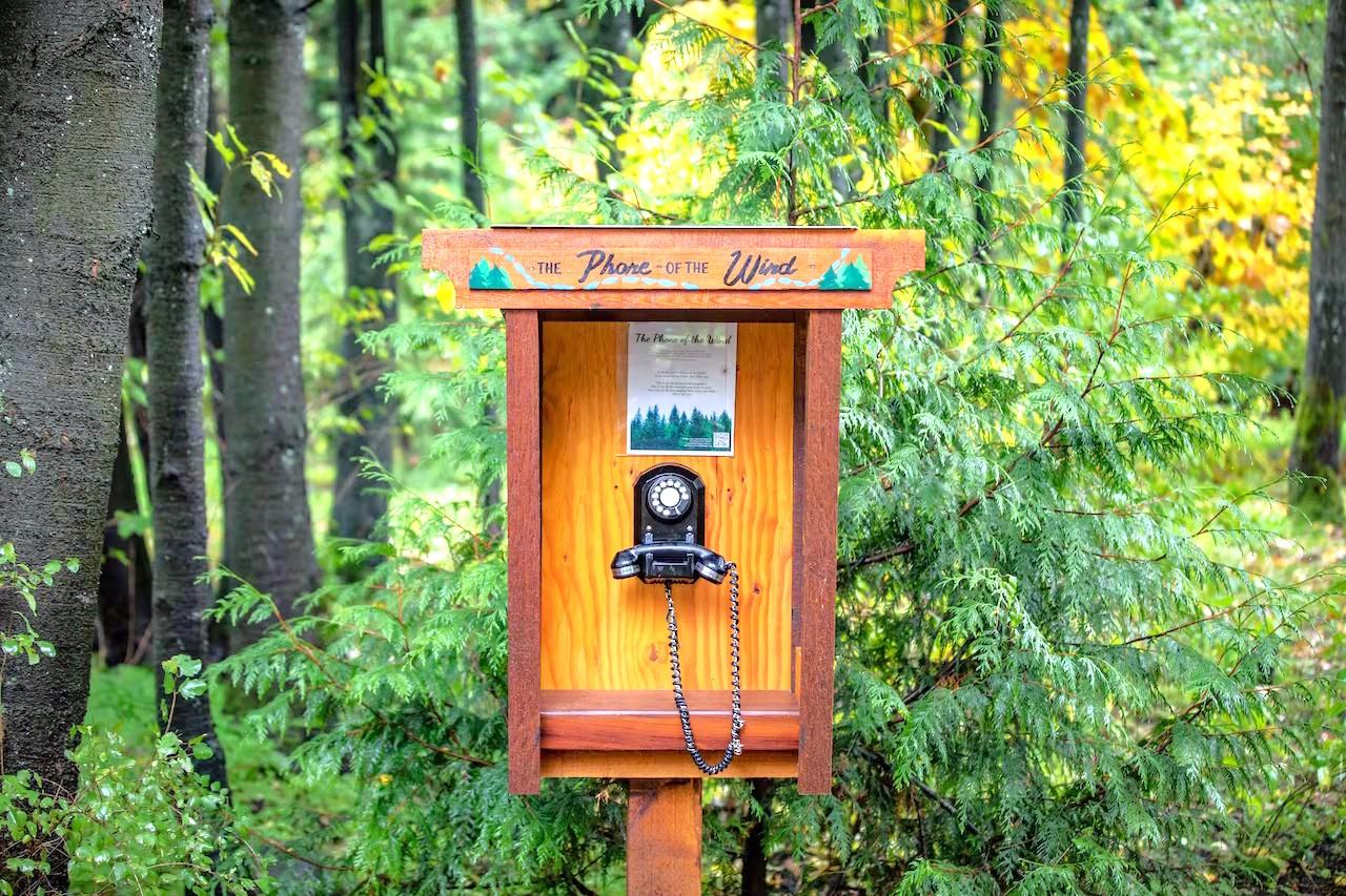 I TELEFONI DEL VENTO PER SALUTARE CHI NON C'E' PIÙ