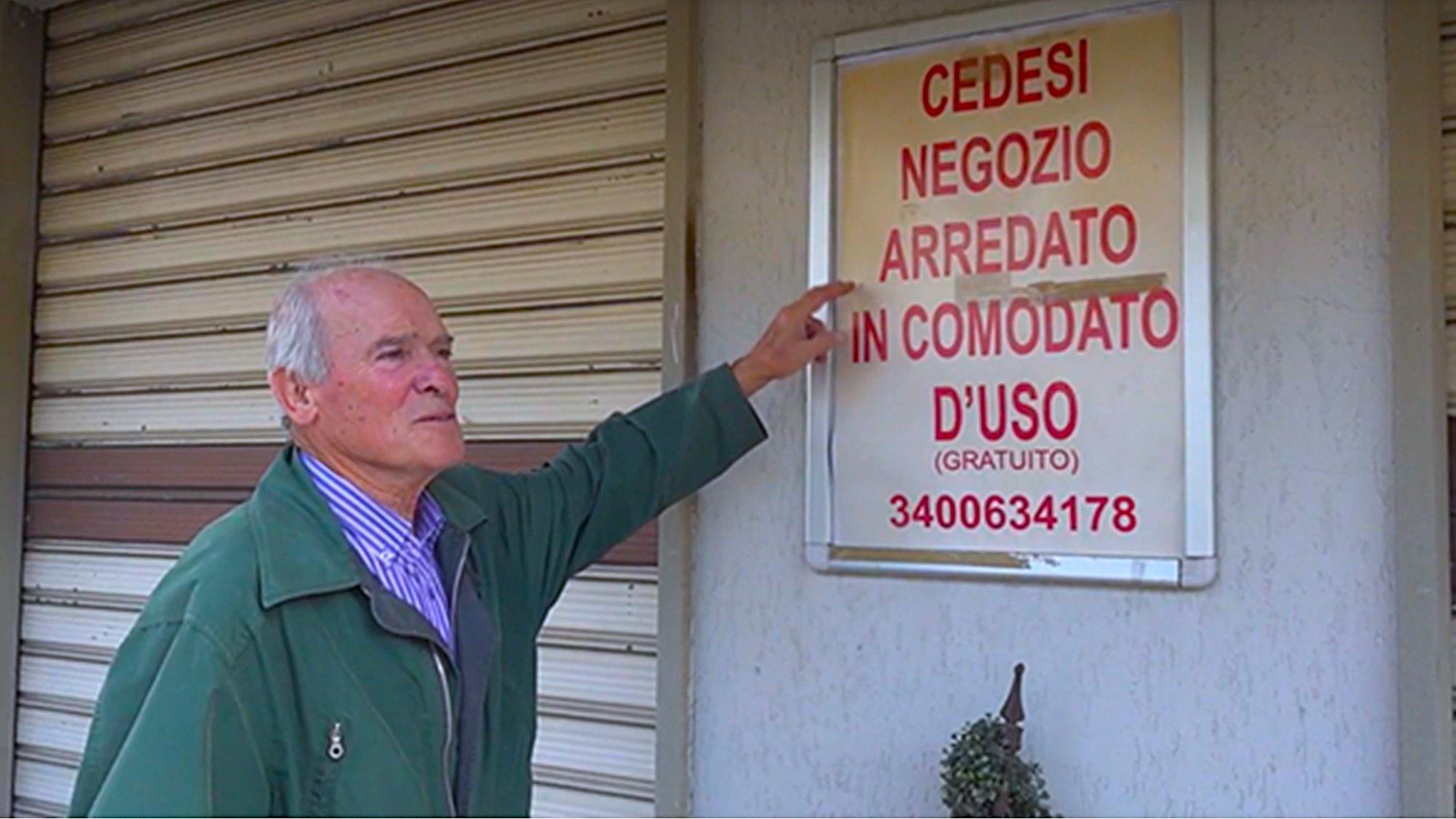 DOPO 60 ANNI CEDE IL SUO SUPERMERCATO GRATIS PER NON FARLO MORIRE
