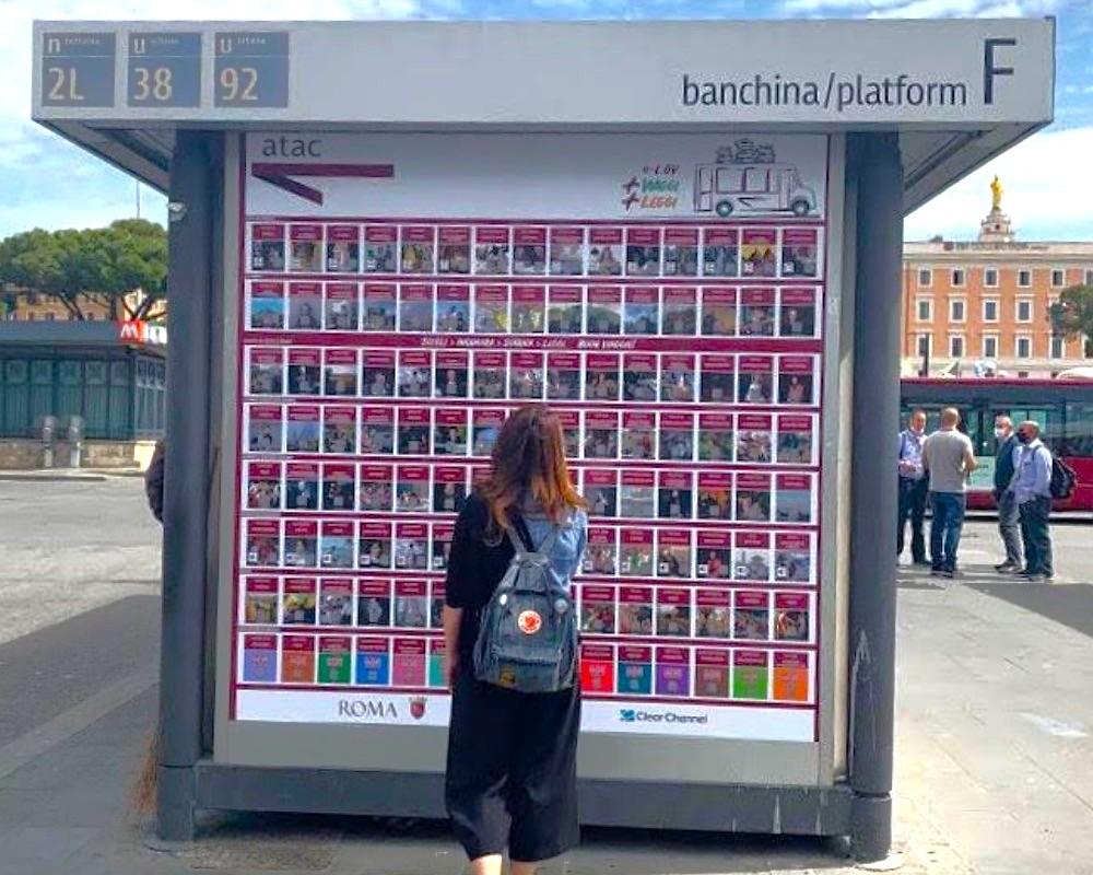 A ROMA SI LEGGE SUI BUS E METRO. LA BIBLIOTECA DIGITALE GRATIS PER I PASSEGGERI