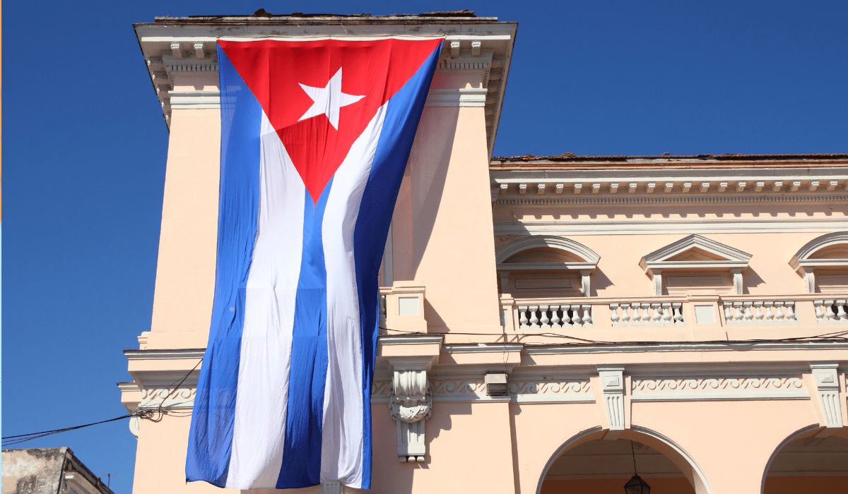 CUBA APPROVA L'APERTURA AL SETTORE PRIVATO: 176 NUOVE LIBERTÀ ECONOMICHE