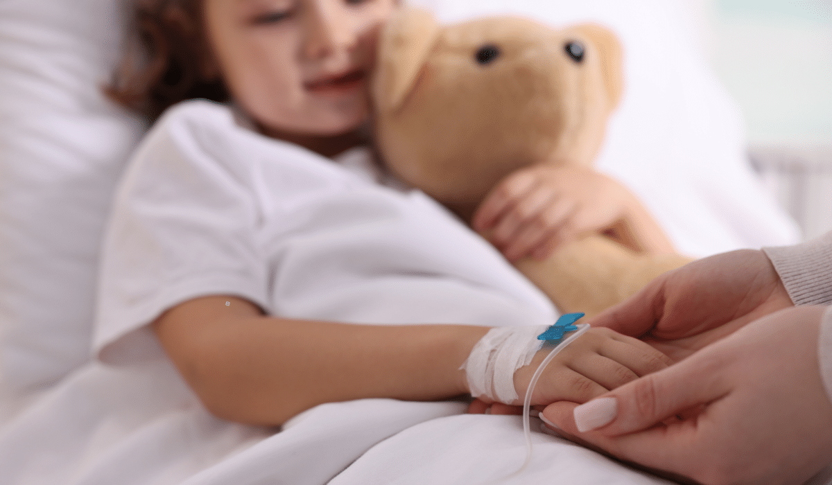I BAMBINI CHIRURGICI ENTRANO NELLE CLASSI E INSEGNANO IL CORAGGIO